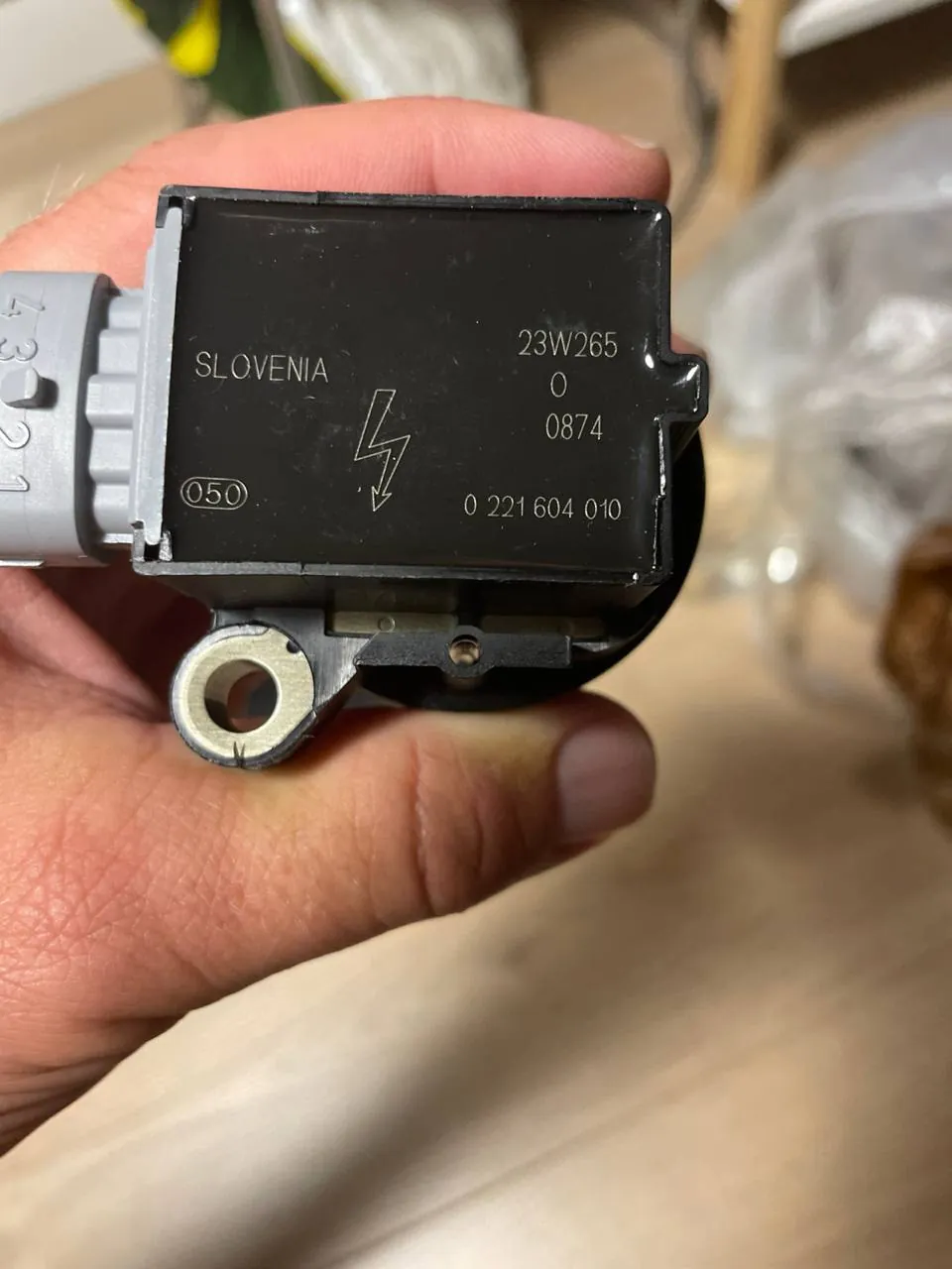 Катушка зажигания Bosch для Volvo 2.4 1