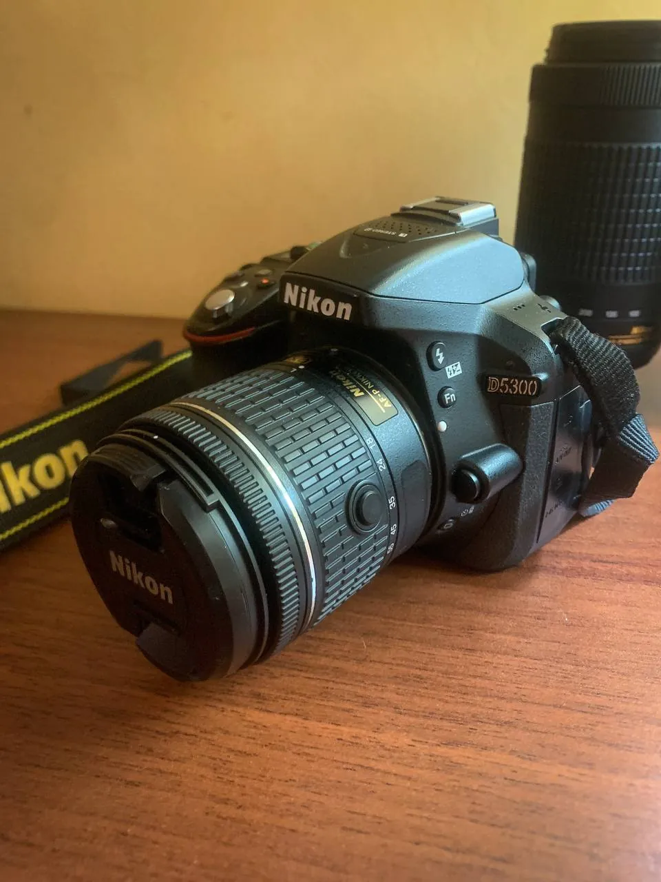 Фотоаппарат Nikon D5300 с тремя объективами 7