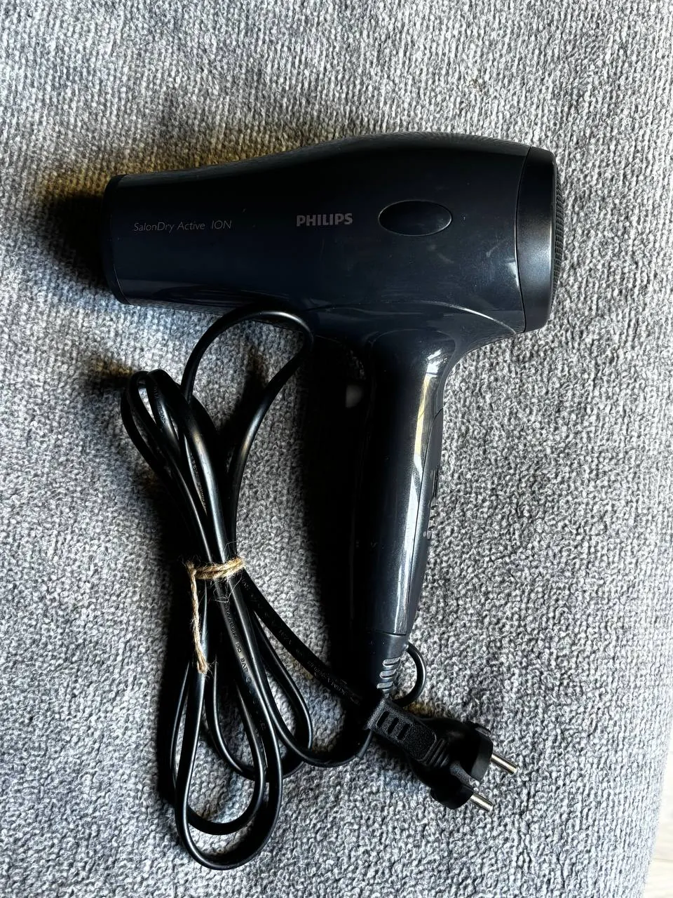 Фен Philips SalonDry Active iON 1