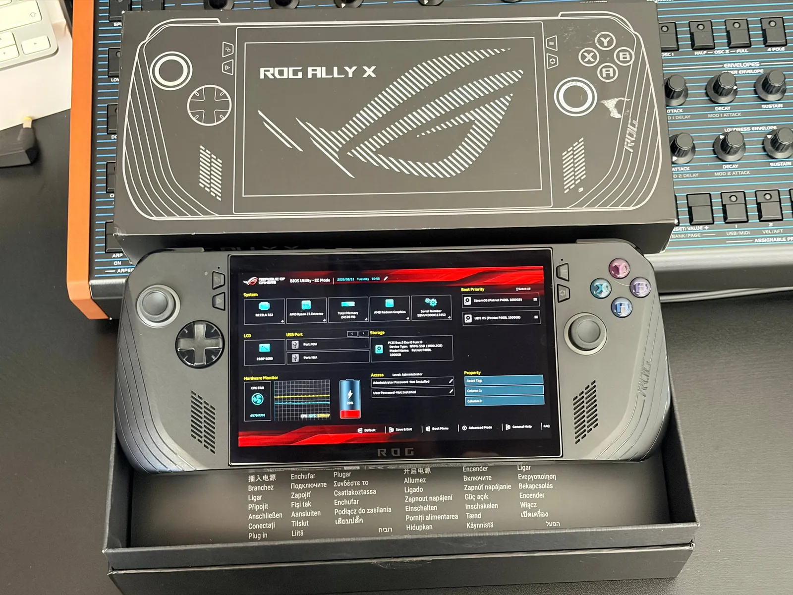 Игровая консоль Asus ROG Ally X 1TB 1