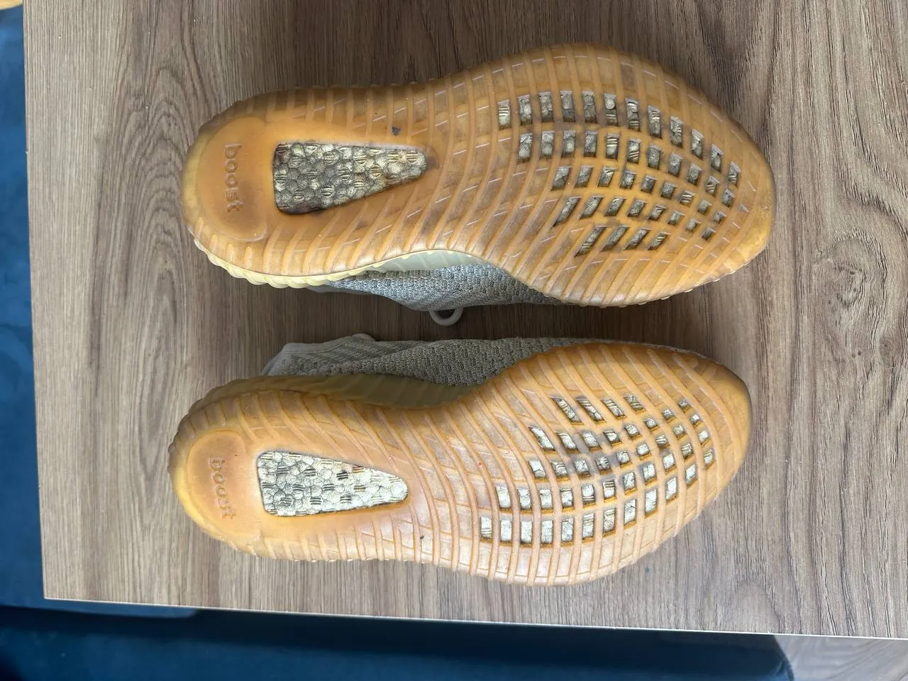 Кроссовки Li-Ning и Adidas Yeezy 350 10