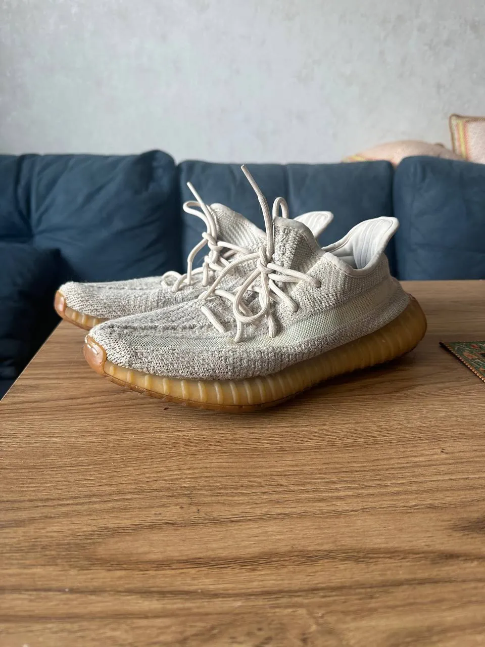 Кроссовки Li-Ning и Adidas Yeezy 350 7
