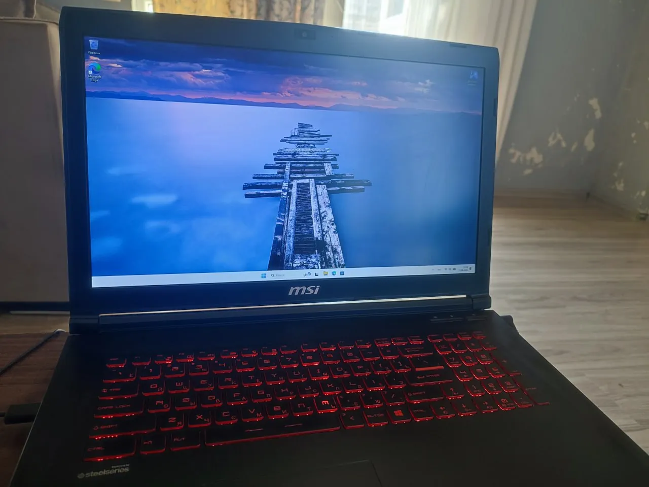 Игровой ноутбук MSI GL72M 17 дюймов 1