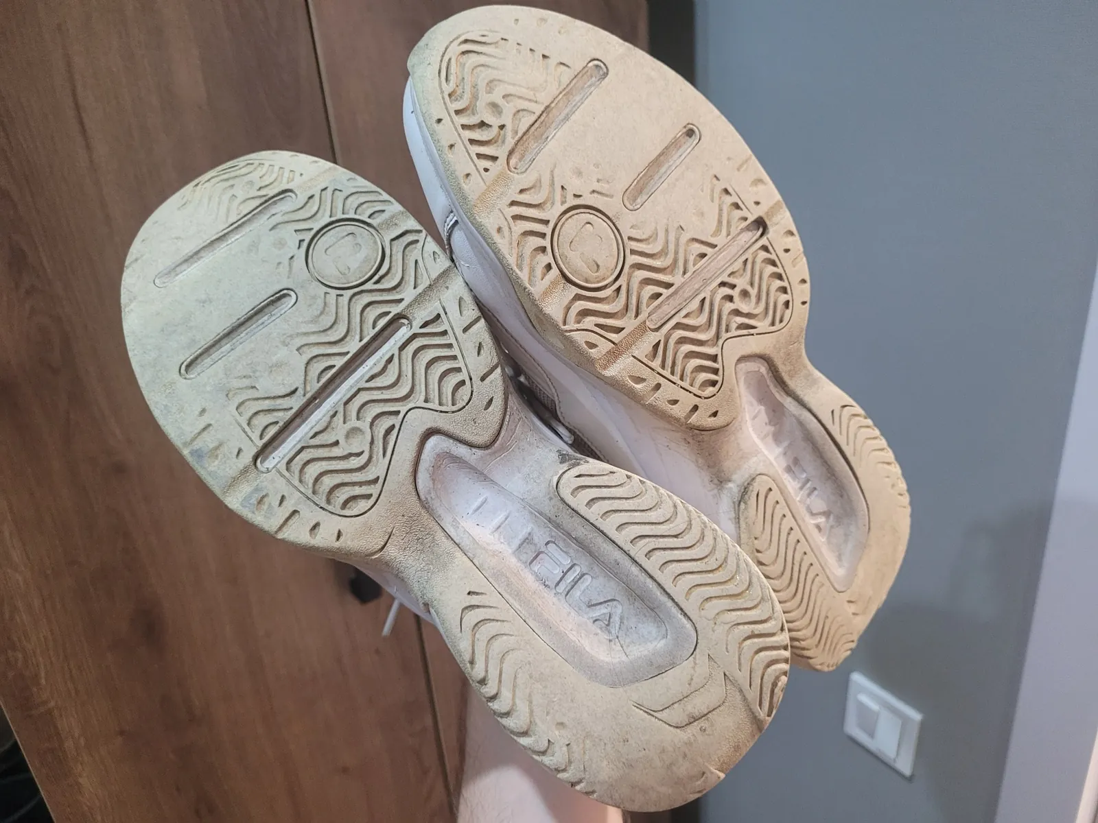 Кроссовки Fila и Adidas б/у отдам 2
