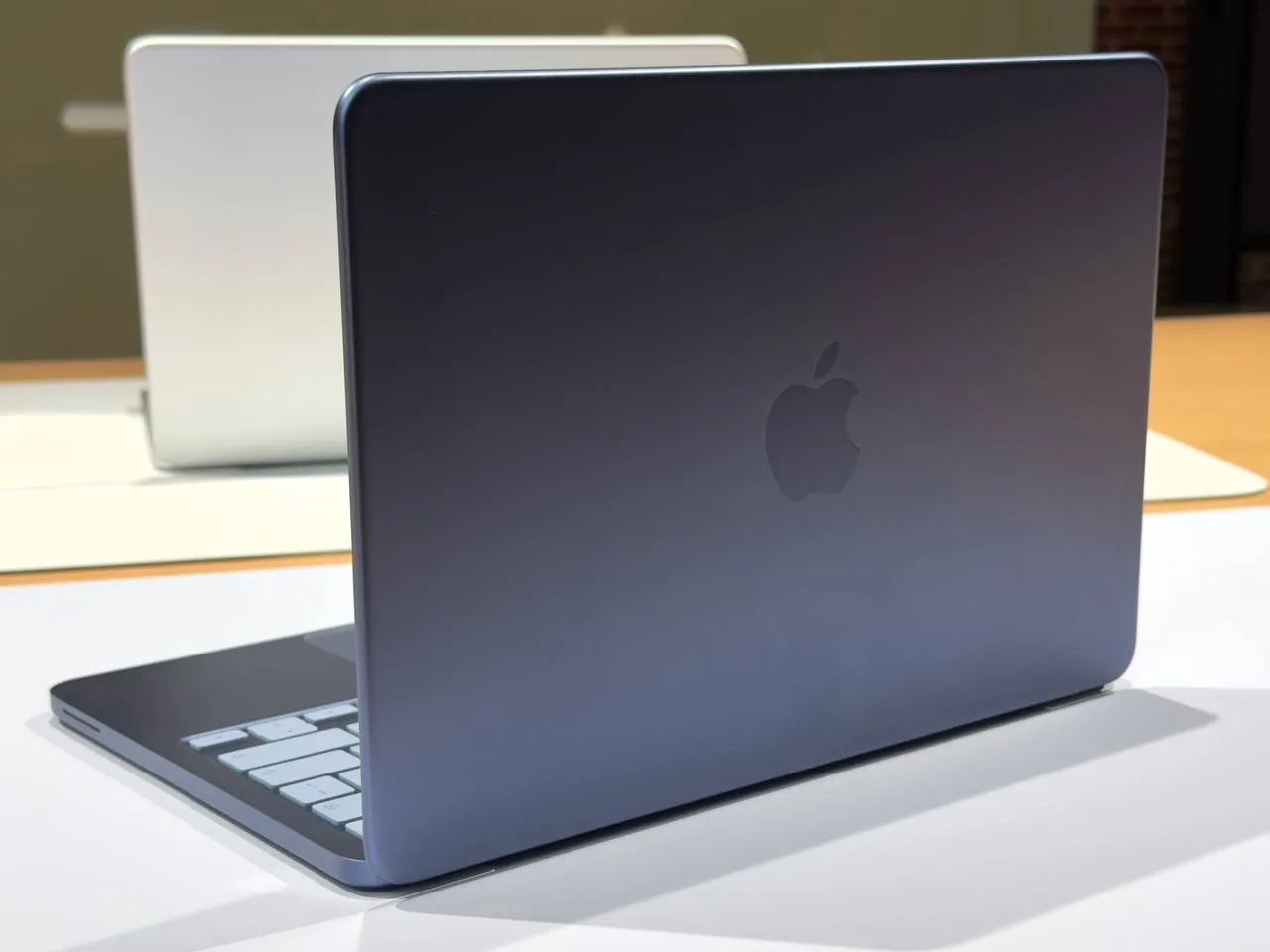 MacBook Neo синий 256GB 1