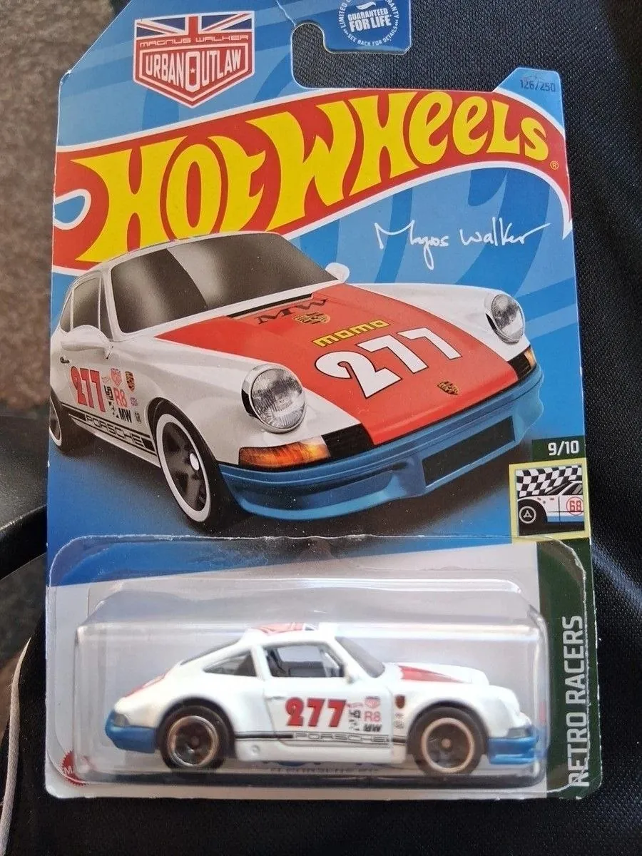 Коллекционная машинка Hot Wheels 1