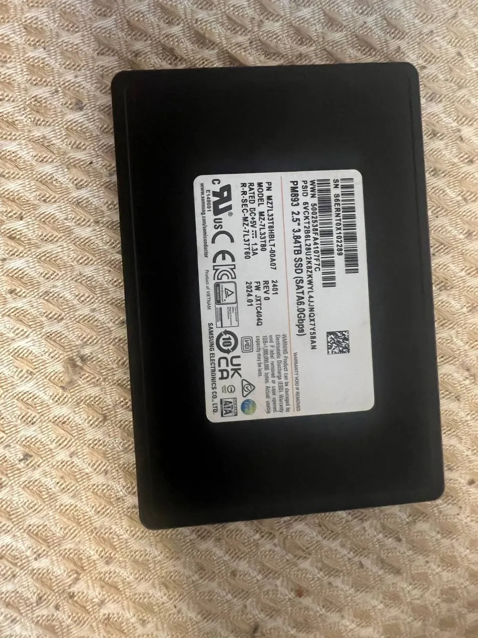 SSD накопитель 3.84 ТБ для ПК и серверов 2