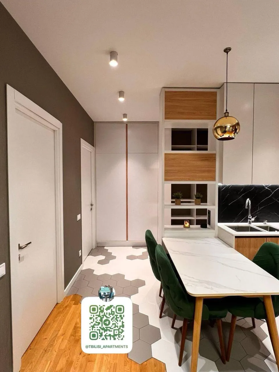 Квартира 60 м² с 3 комнатами в Сабуртало 8