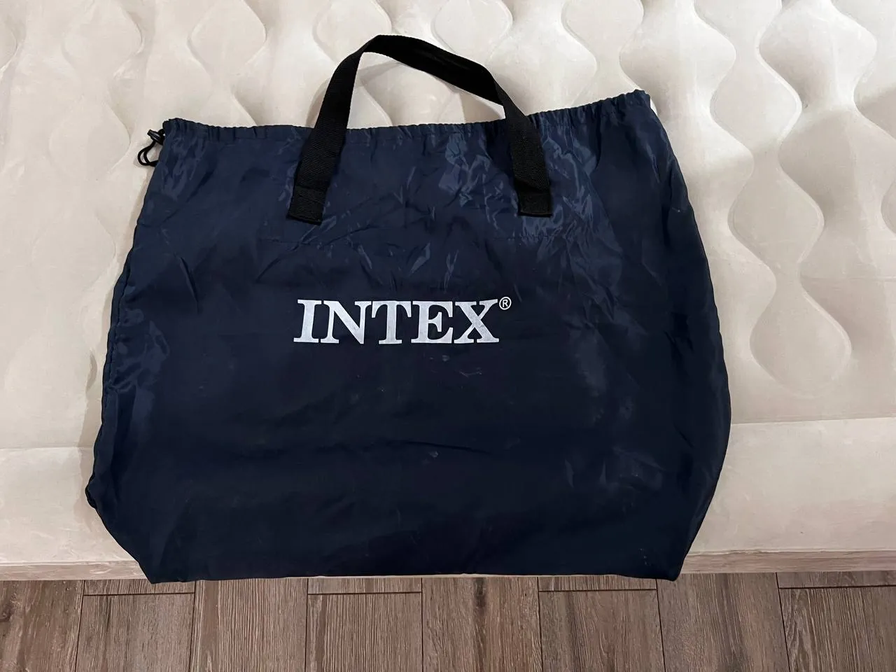 Надувная двуспальная кровать Intex 3