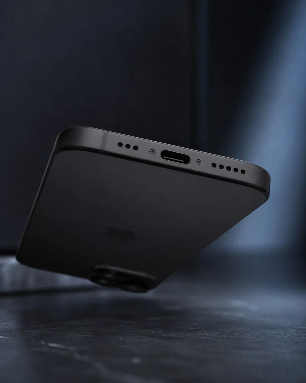 IPhone 15 128GB чёрный хорошее состояние 4