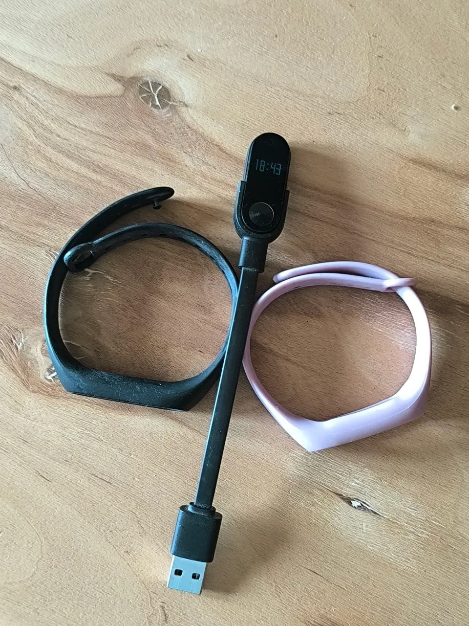 Смарт-браслет Xiaomi Mi Band 2 рабочий 1