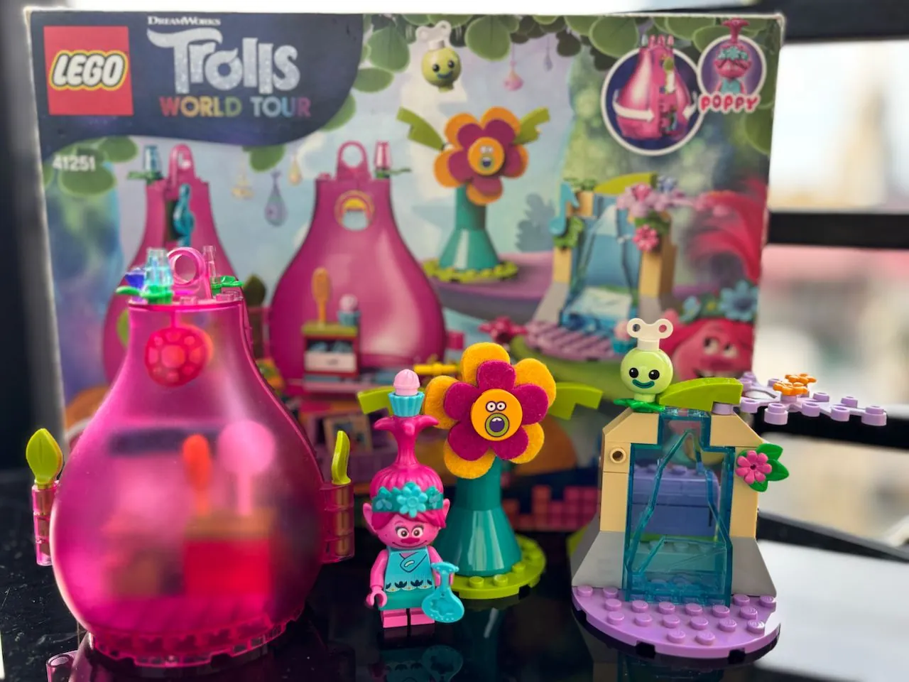 Наборы Lego Friends и Trolls три штуки 8