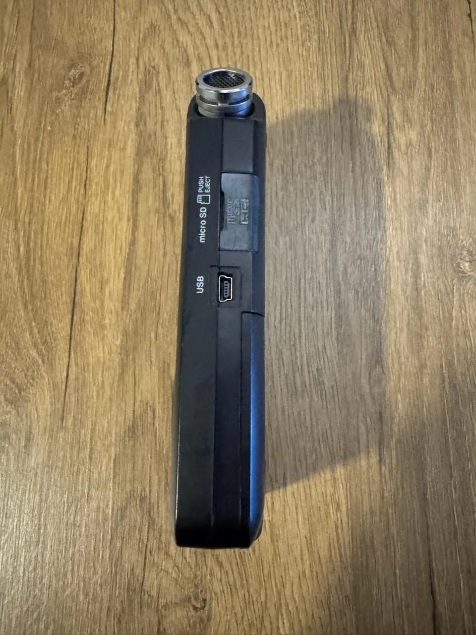 Портативный аудиорекордер Tascam DR-05 в хорошем состоянии 4
