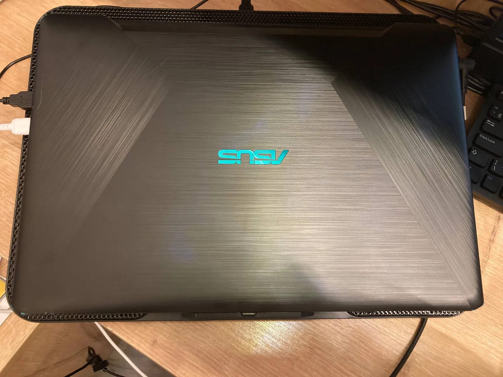 Ноутбук Asus VivoBook Ryzen 5 GTX 1050 1