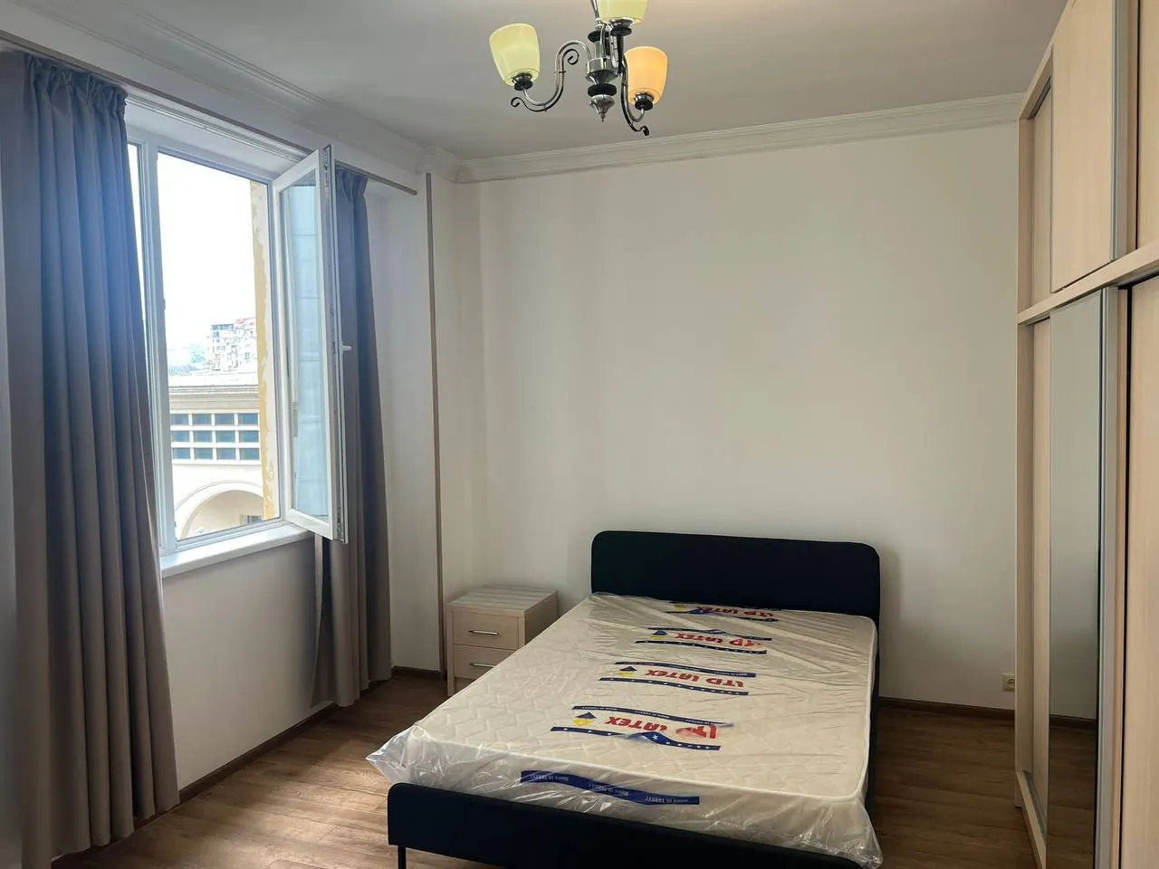 Квартира 65 м² с балконом в Сабуртало 8