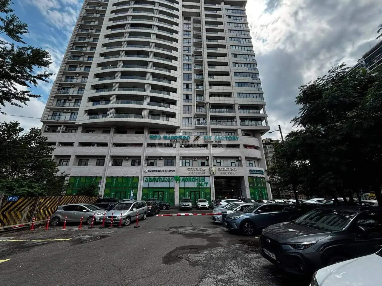Квартира 65 м² с балконом в Сабуртало 1