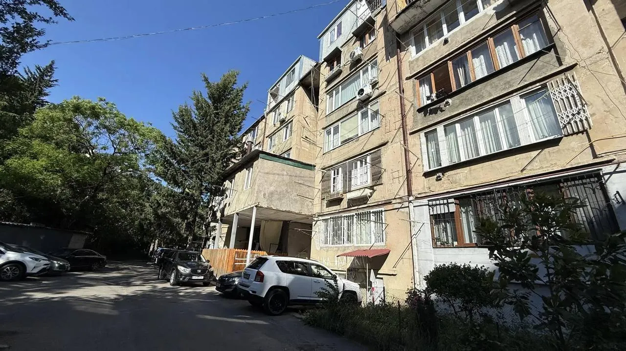 Квартира с балконом в Сабуртало, 40 м² 4