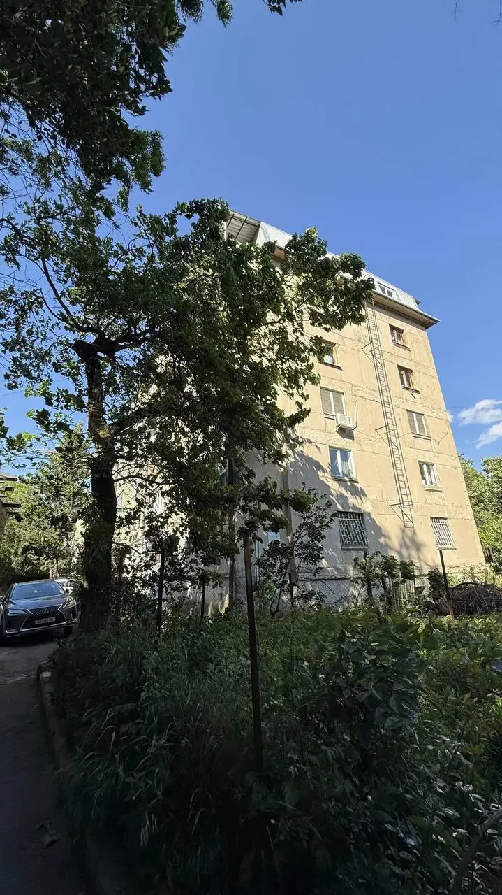 Квартира с балконом в Сабуртало, 40 м² 10