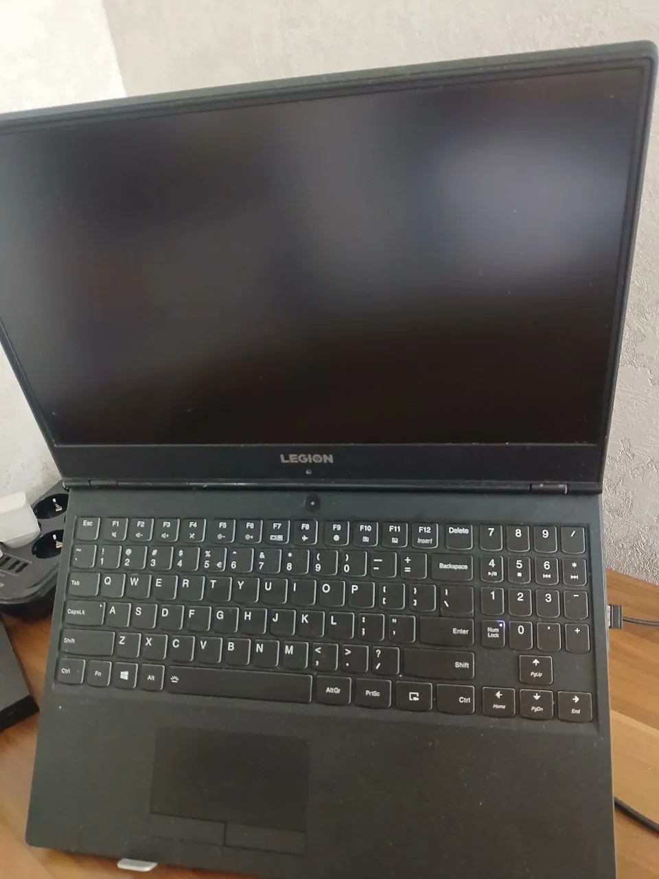 Игровой ноутбук Lenovo Legion с неисправностями 1