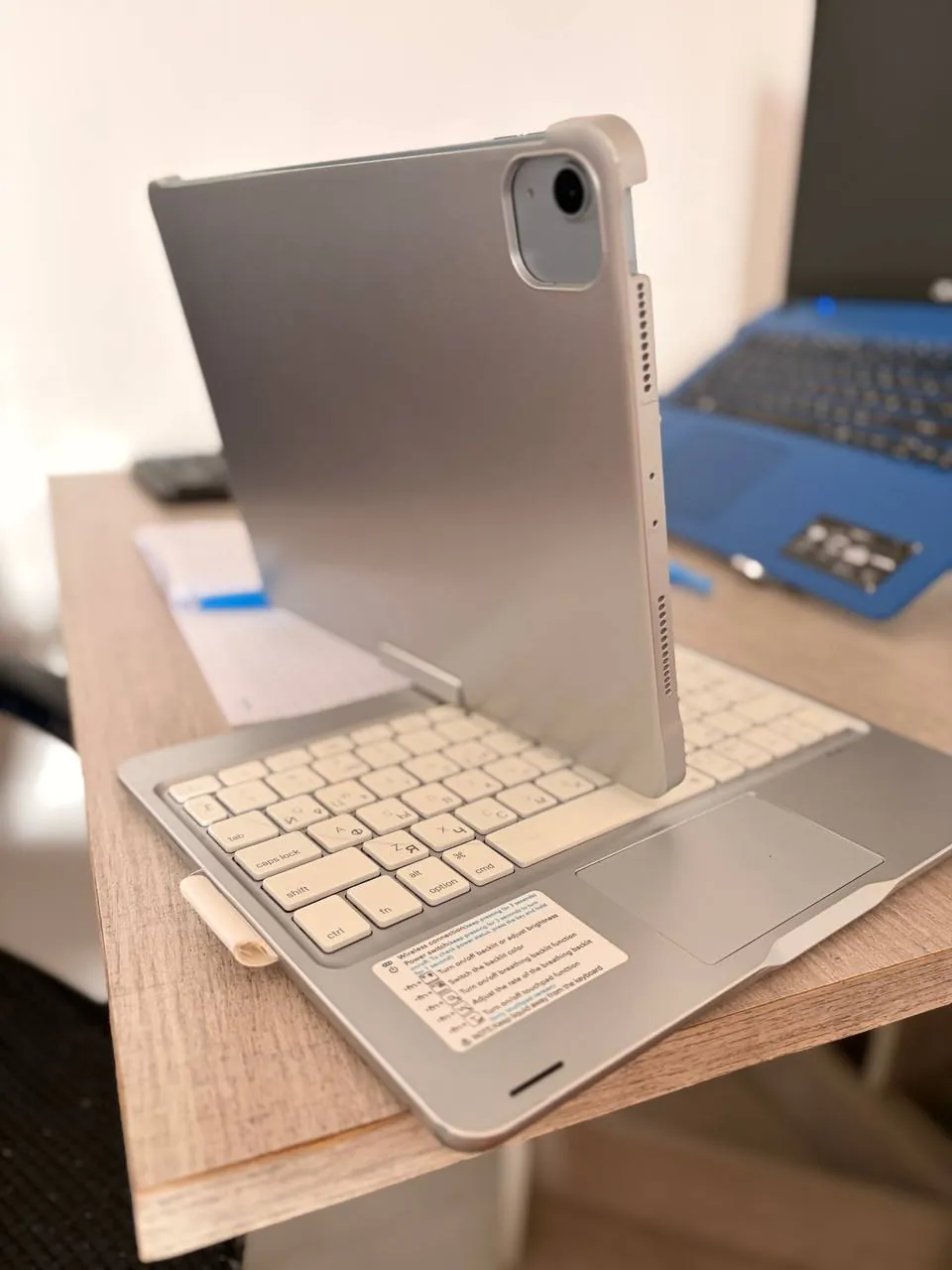 Клавиатура-чехол для iPad Air 11 2