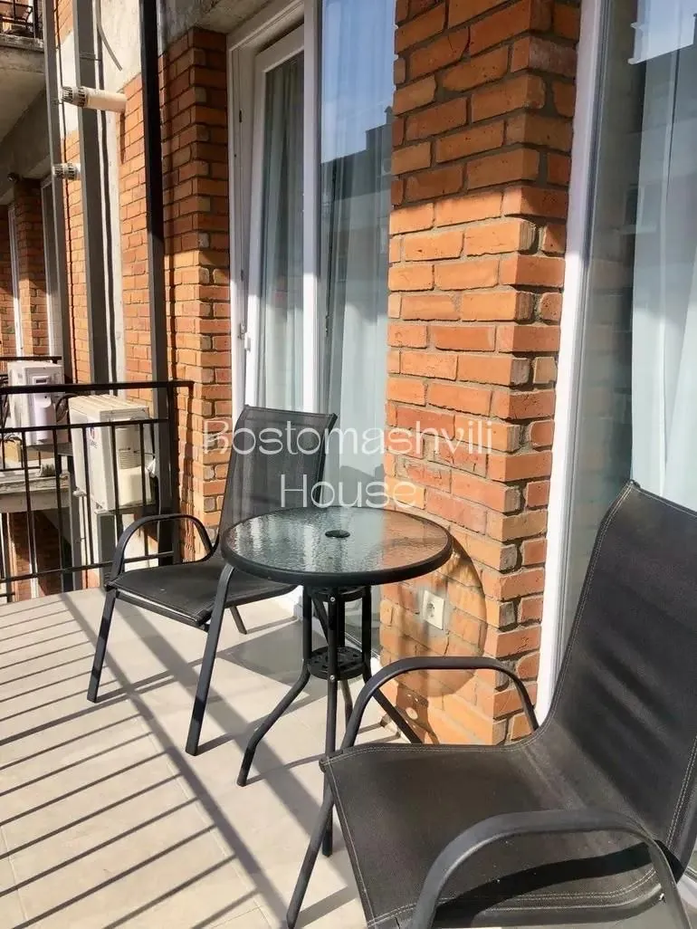 Квартира 45 м² с балконом в Сабуртало 6