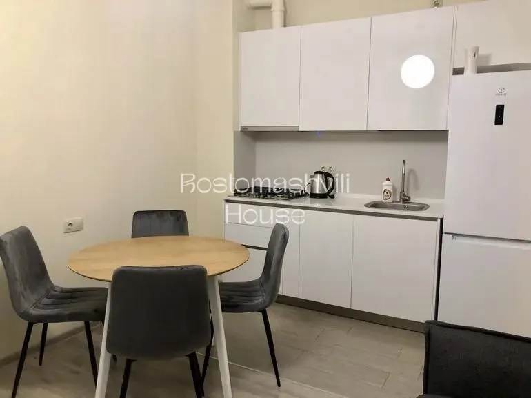 Квартира 45 м² с балконом в Сабуртало 3