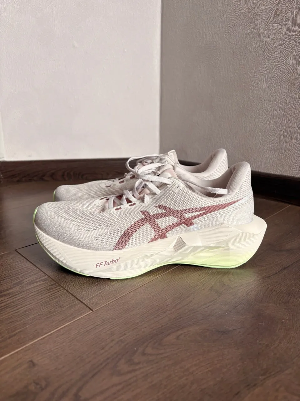 Кроссовки ASICS Novablast 6 мужские новые 3