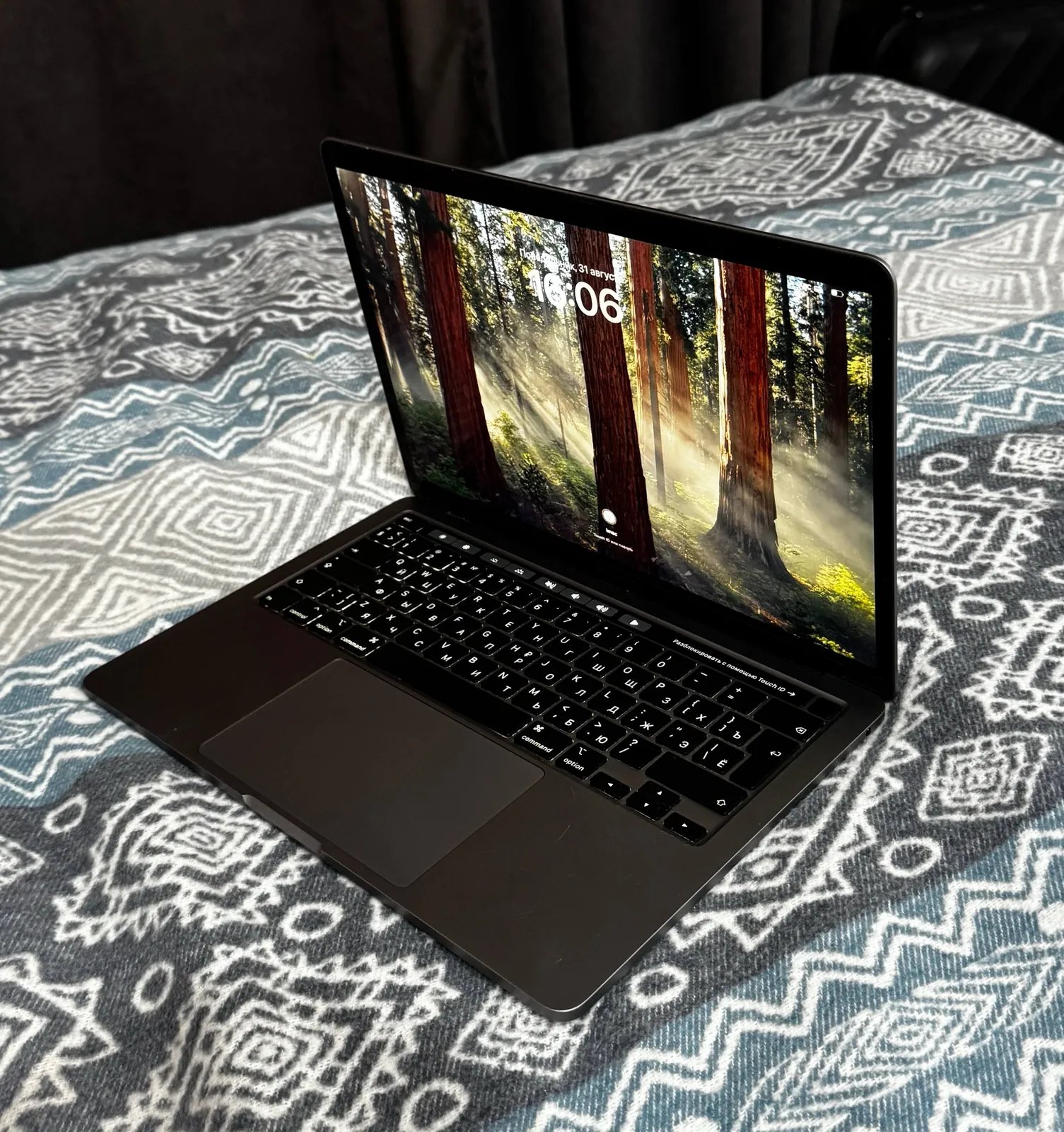 MacBook Pro 13 2020 500GB SSD 8GB RAM 2