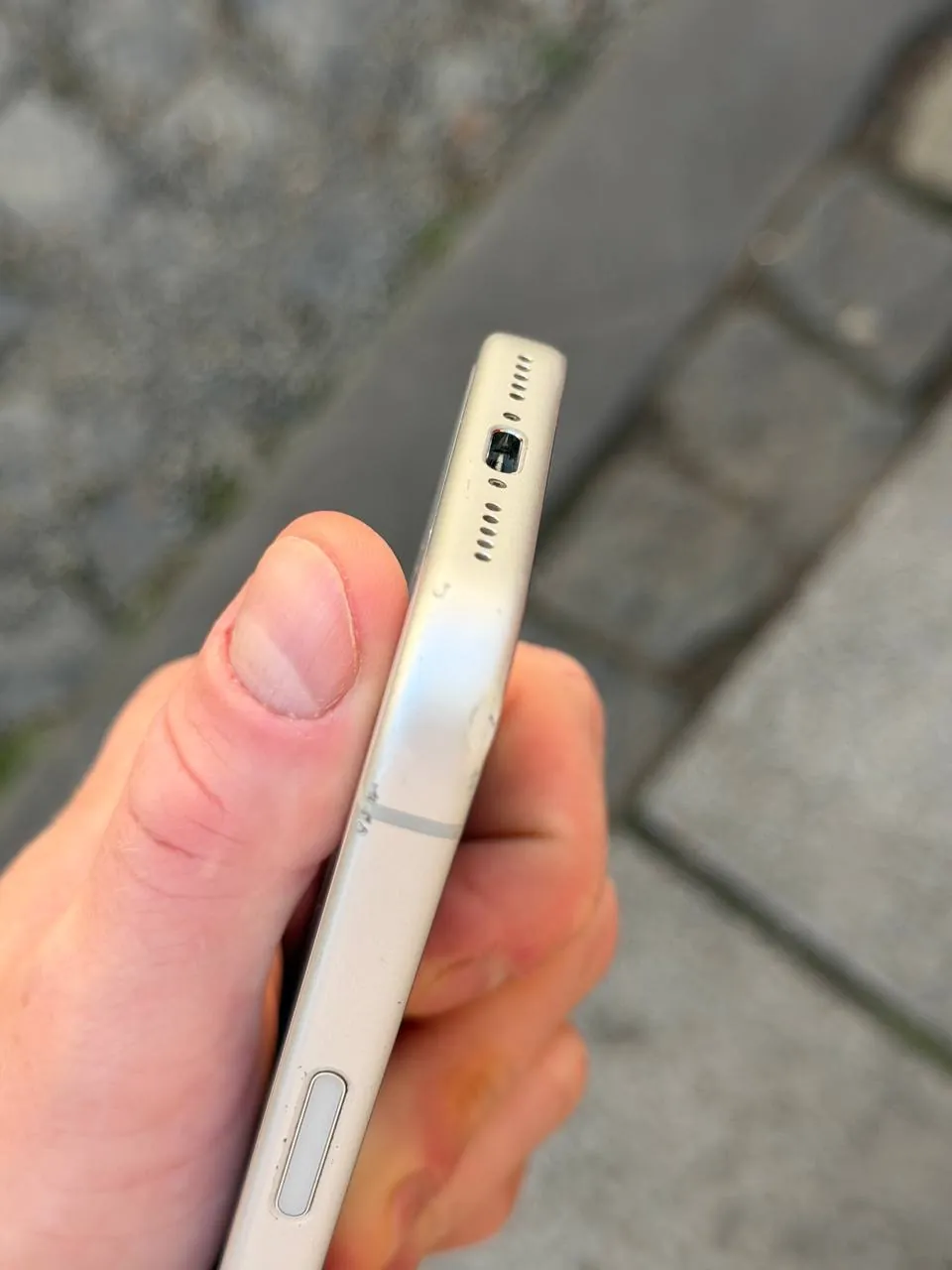 IPhone 17 Pro 256GB разбит экран в углу 1