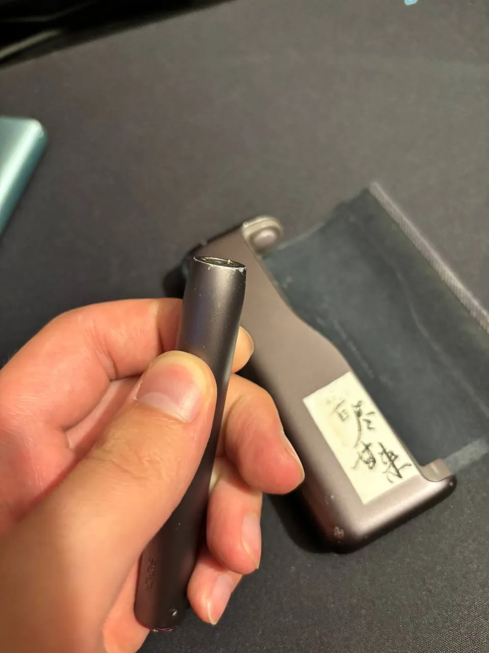 IQOS Iluma Prime с потёртостями на корпусе 3
