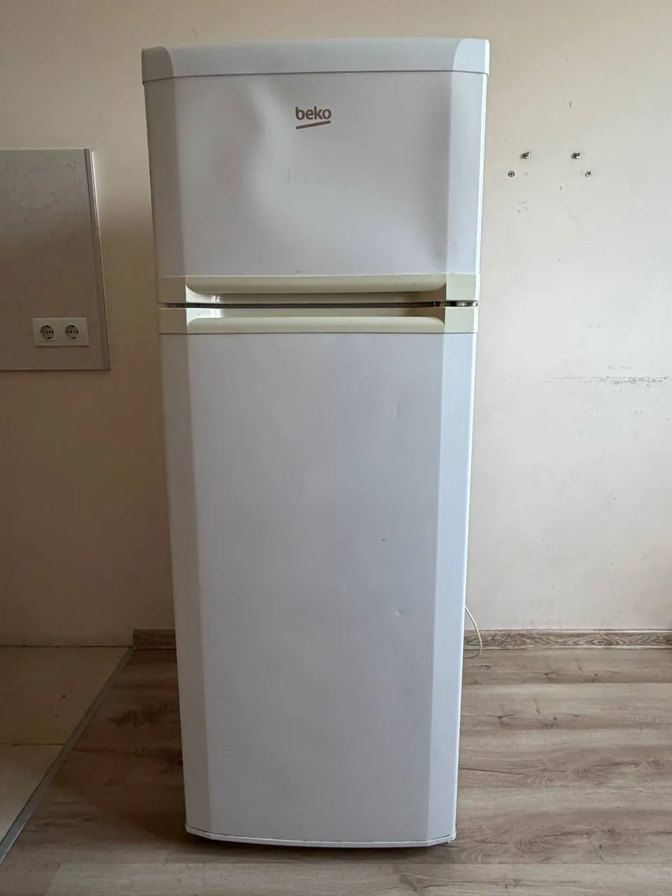 Холодильник Beko 143х54х54 см, полностью исправен 1