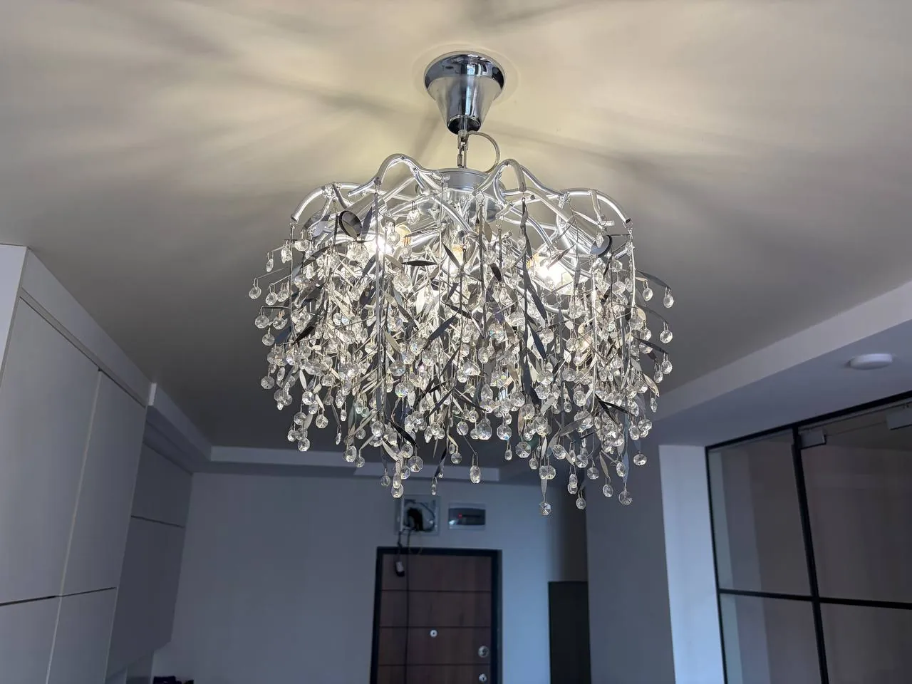 Люстра из магазина Home Батуми 3