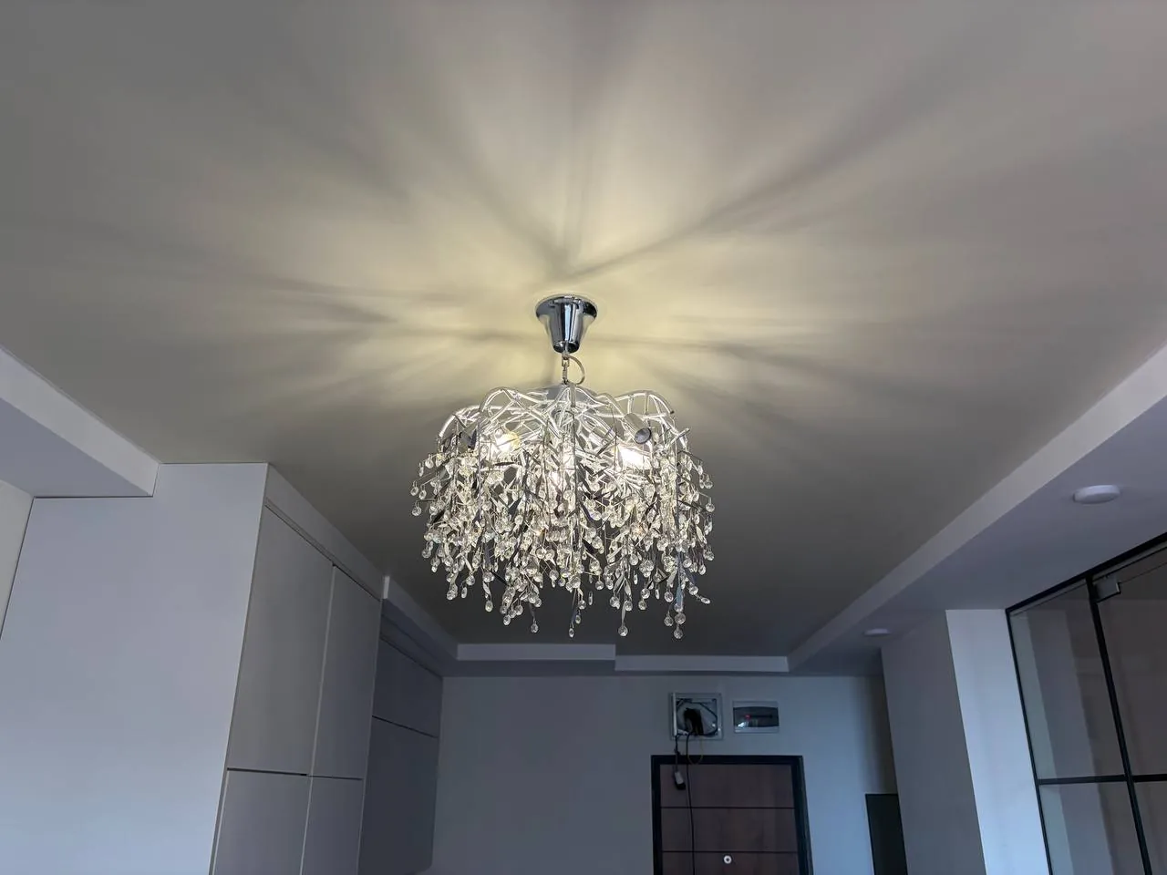 Люстра из магазина Home Батуми 2