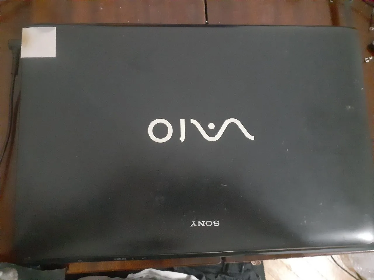 Ноутбук Sony Vaio SVE151 с неисправной батареей 2