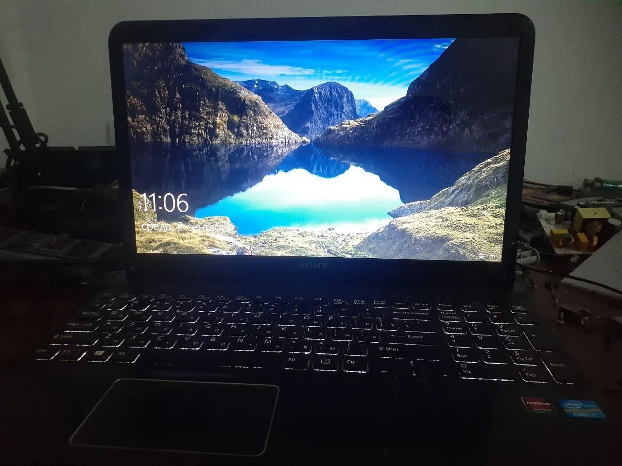 Ноутбук Sony Vaio SVE151 с неисправной батареей 1