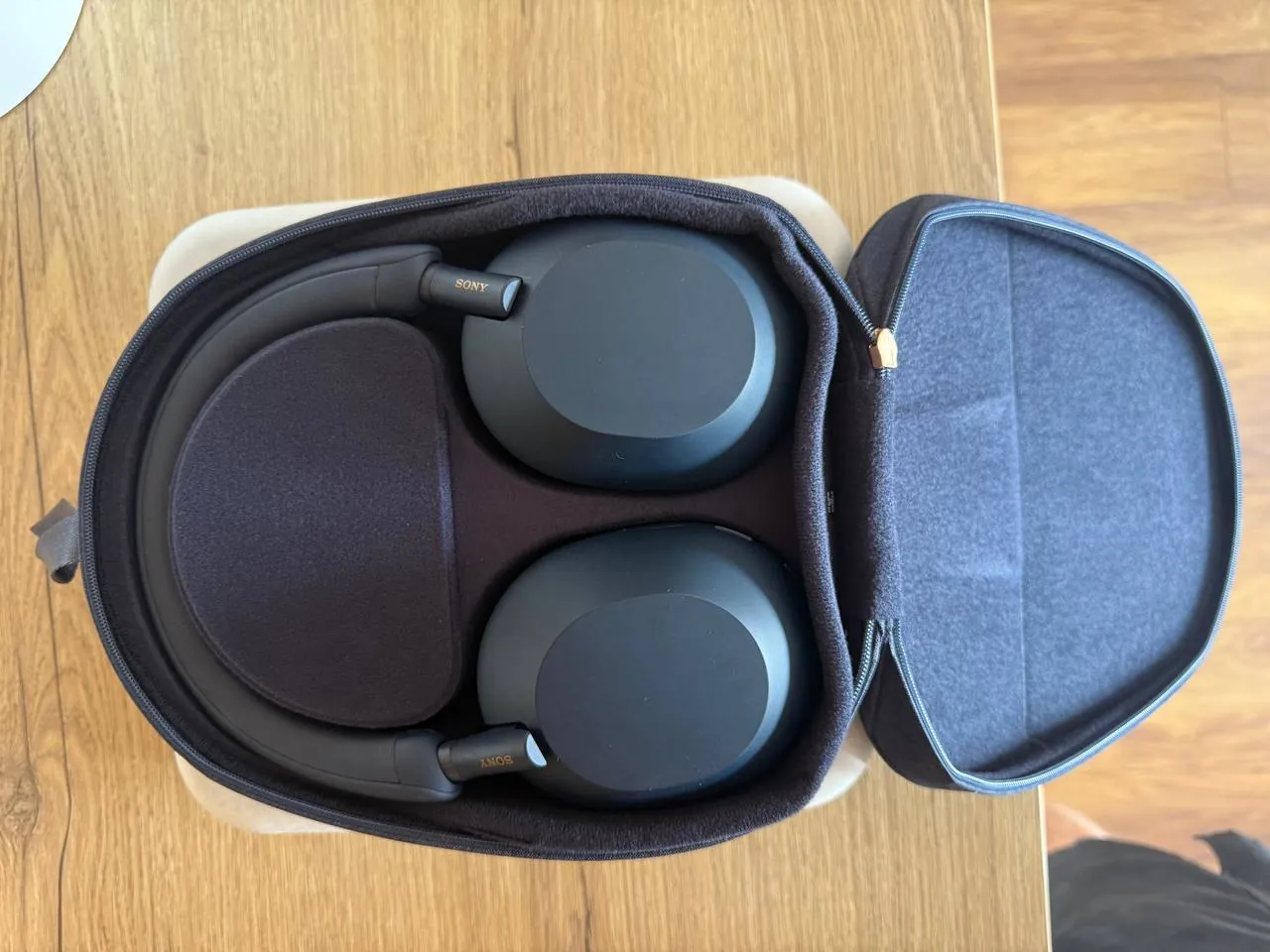Наушники Sony WH-1000XM5 3