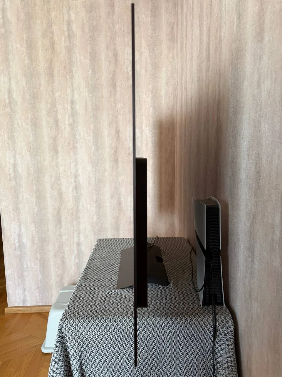 Телевизор LG OLED C4 65 на запчасти 2