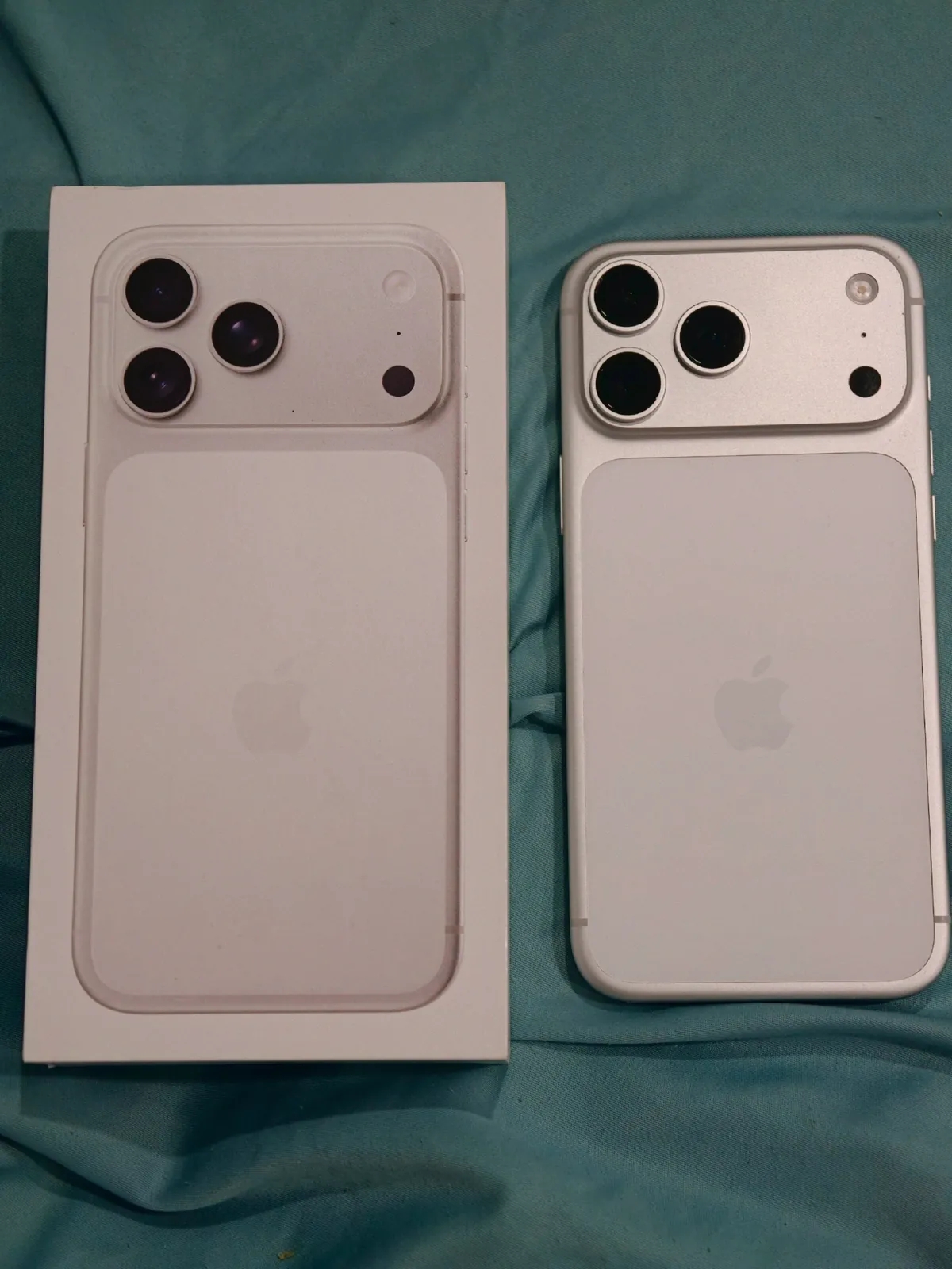 IPhone 17 Pro Max 256GB Silver новый 1