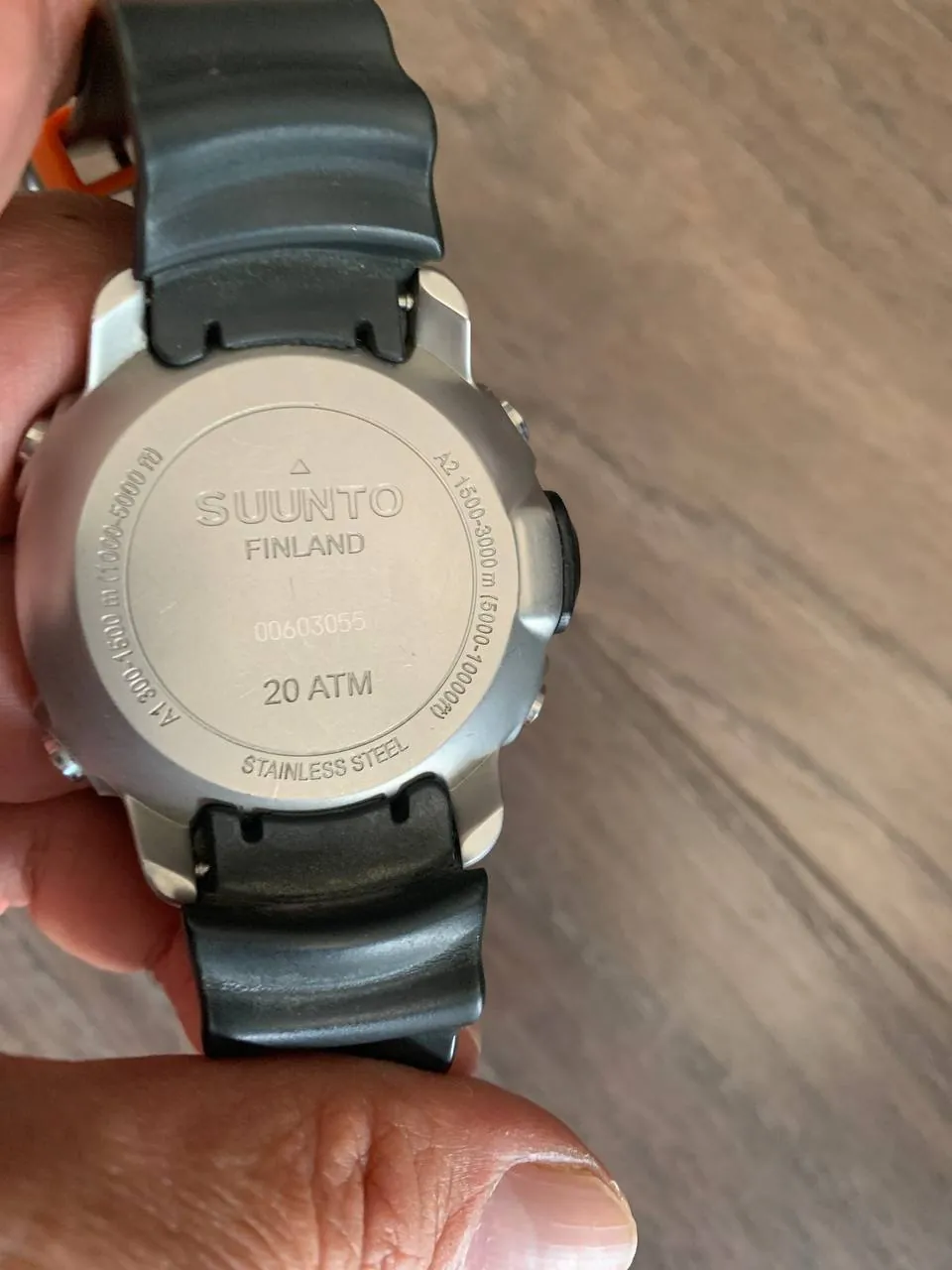 Дайверские часы Suunto Stinger 2