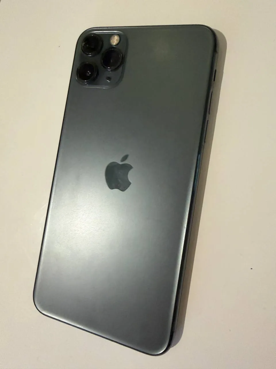 iPhone 11 Pro Max 64 ГБ 4