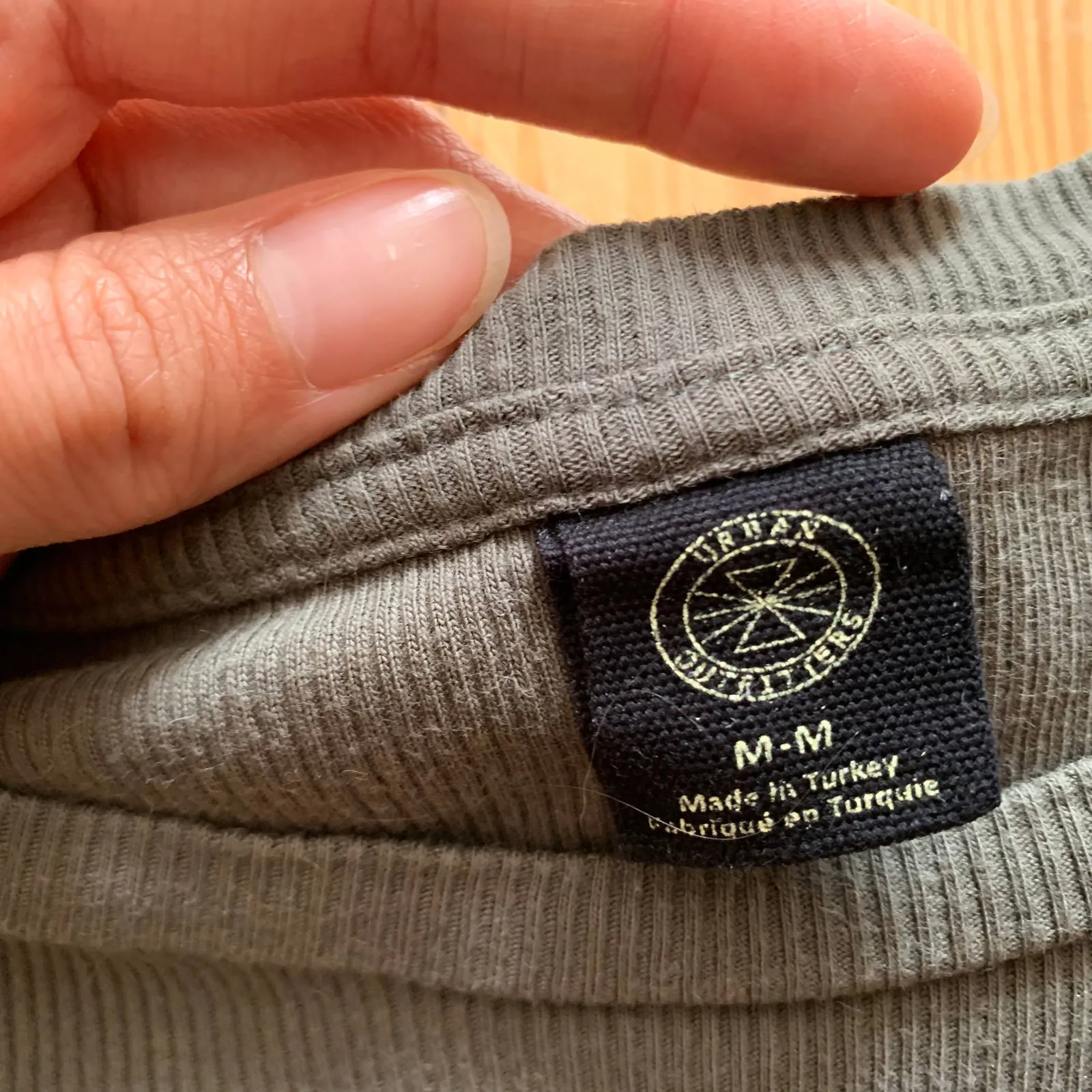 Лонгслив Urban Outfitters и серьги бижутерия 2