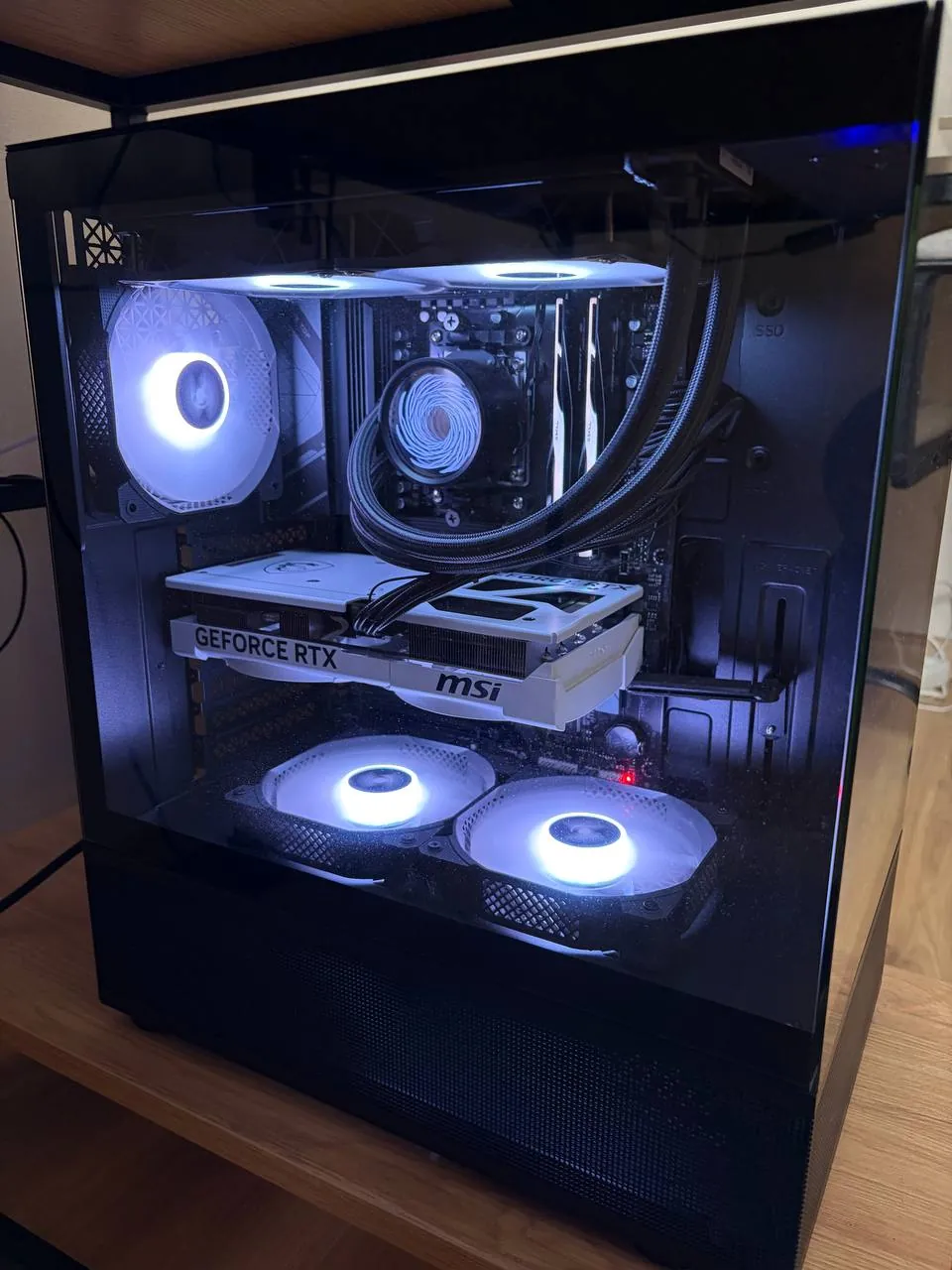 Игровой ПК Ryzen 7 7800X3D RTX 5070 1