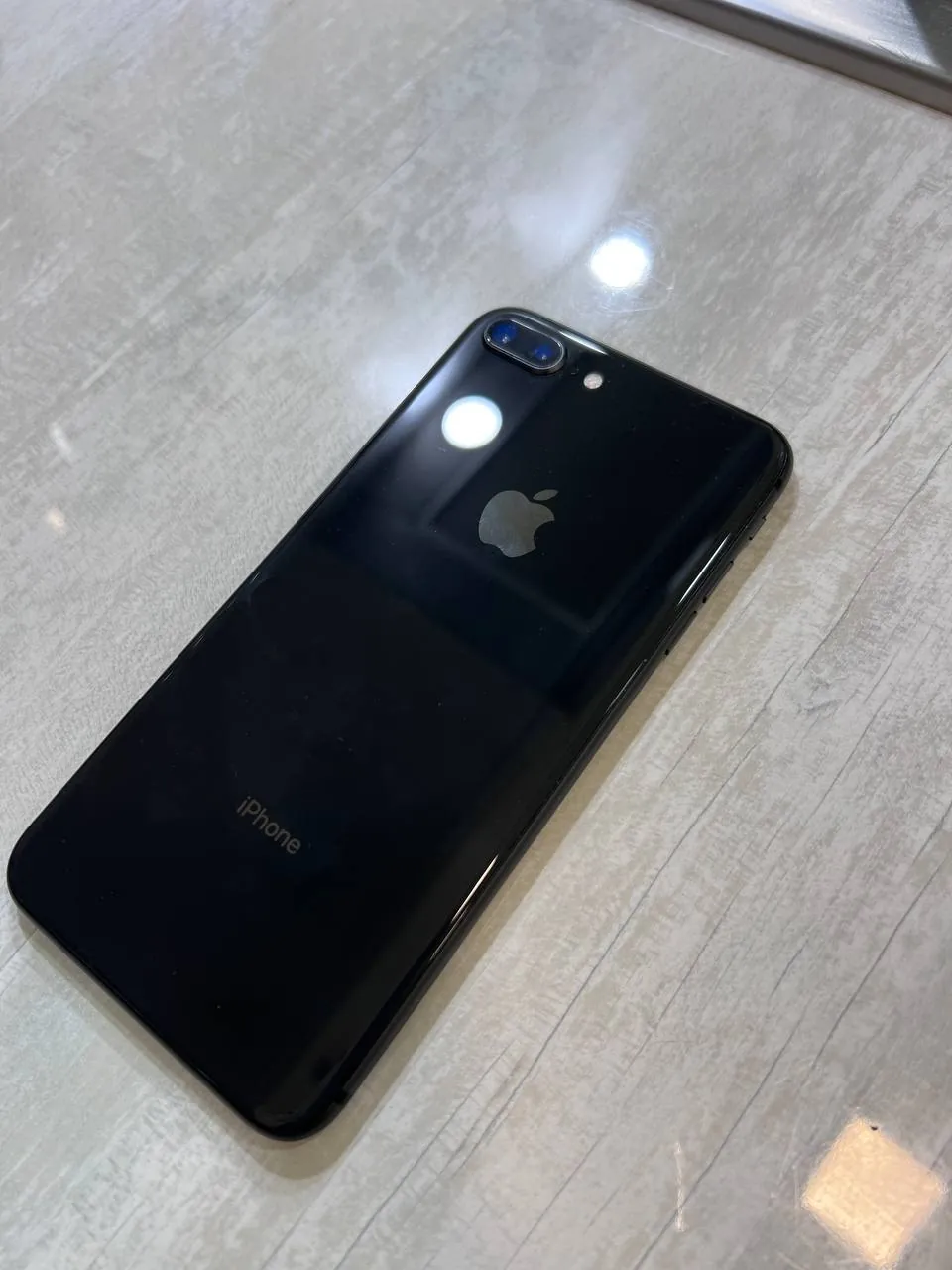 IPhone 8 Plus на 256 ГБ, батарея 73% 3