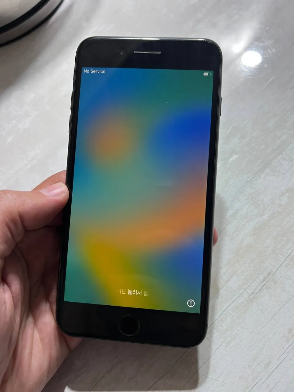 IPhone 8 Plus на 256 ГБ, батарея 73% 2
