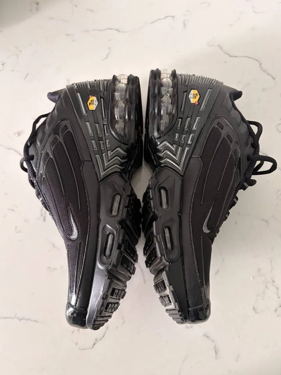 Кроссовки Nike Air Max Plus 2