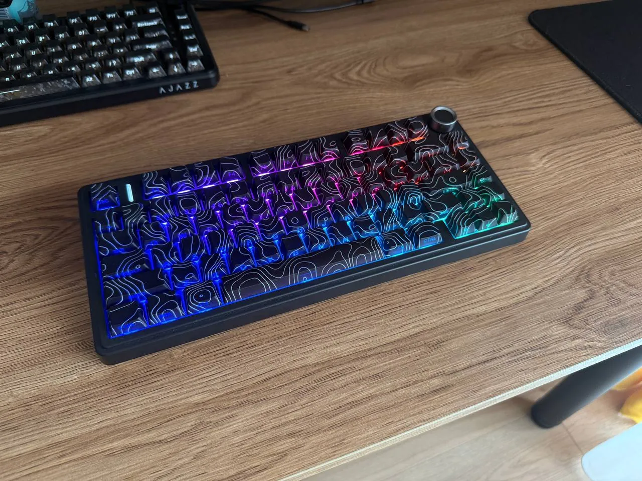 Механическая клавиатура AULA F75 с RGB-подсветкой 1