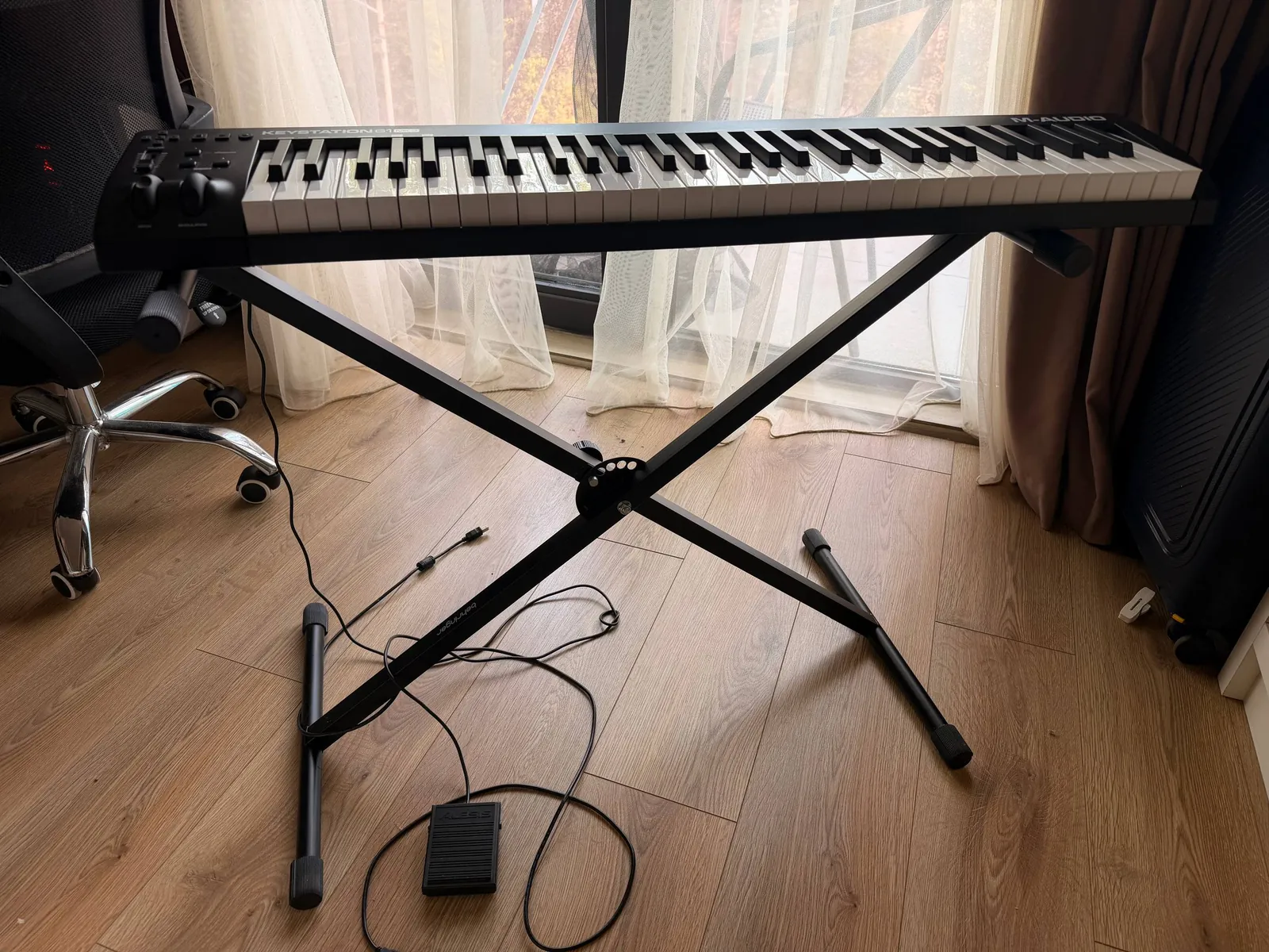 MIDI-клавиатура M-Audio Keystation 61 MK3 1