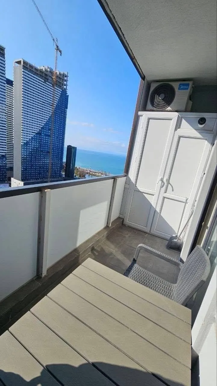 Квартира 40 м² на 22 этаже, ул. Пиросмани 1