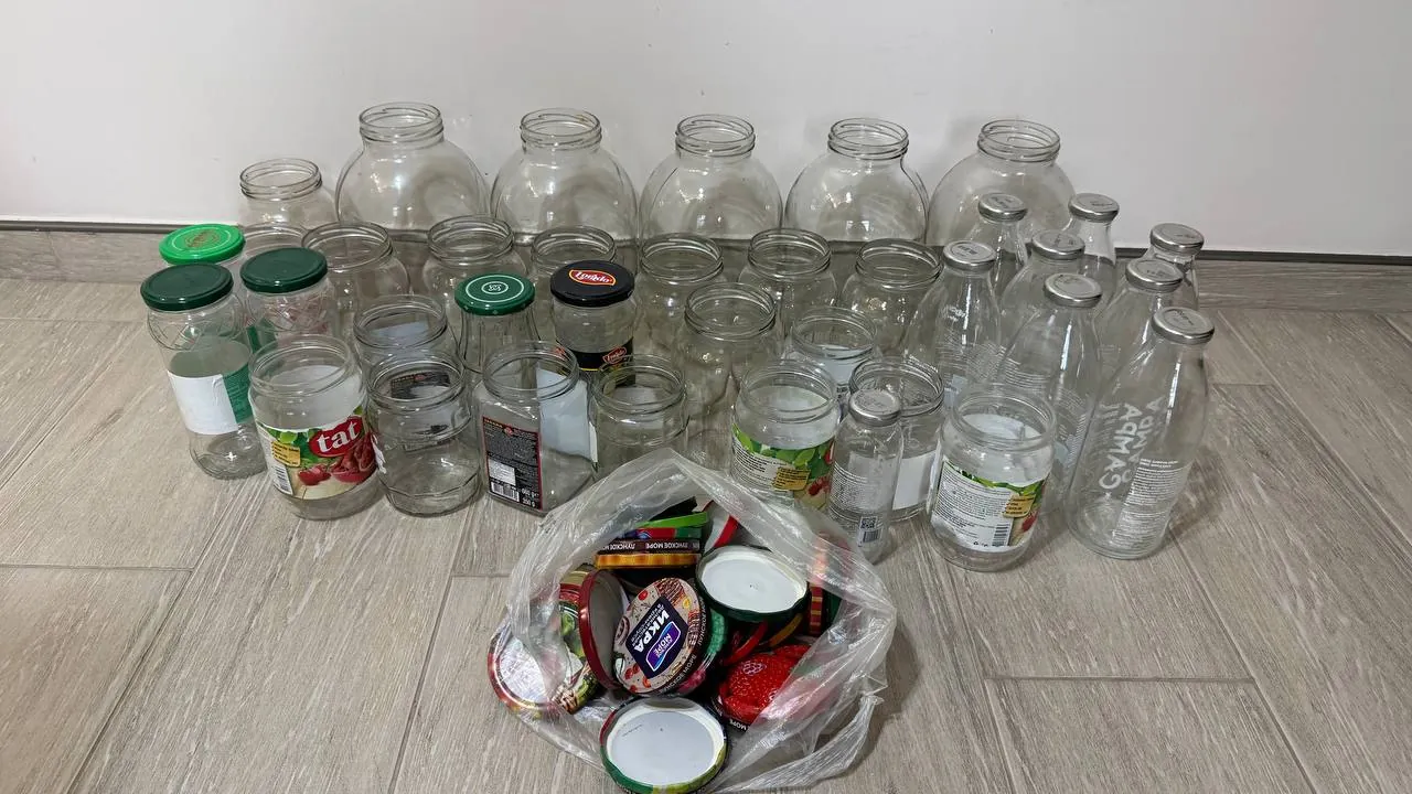 Банки с крышками для хранения 1
