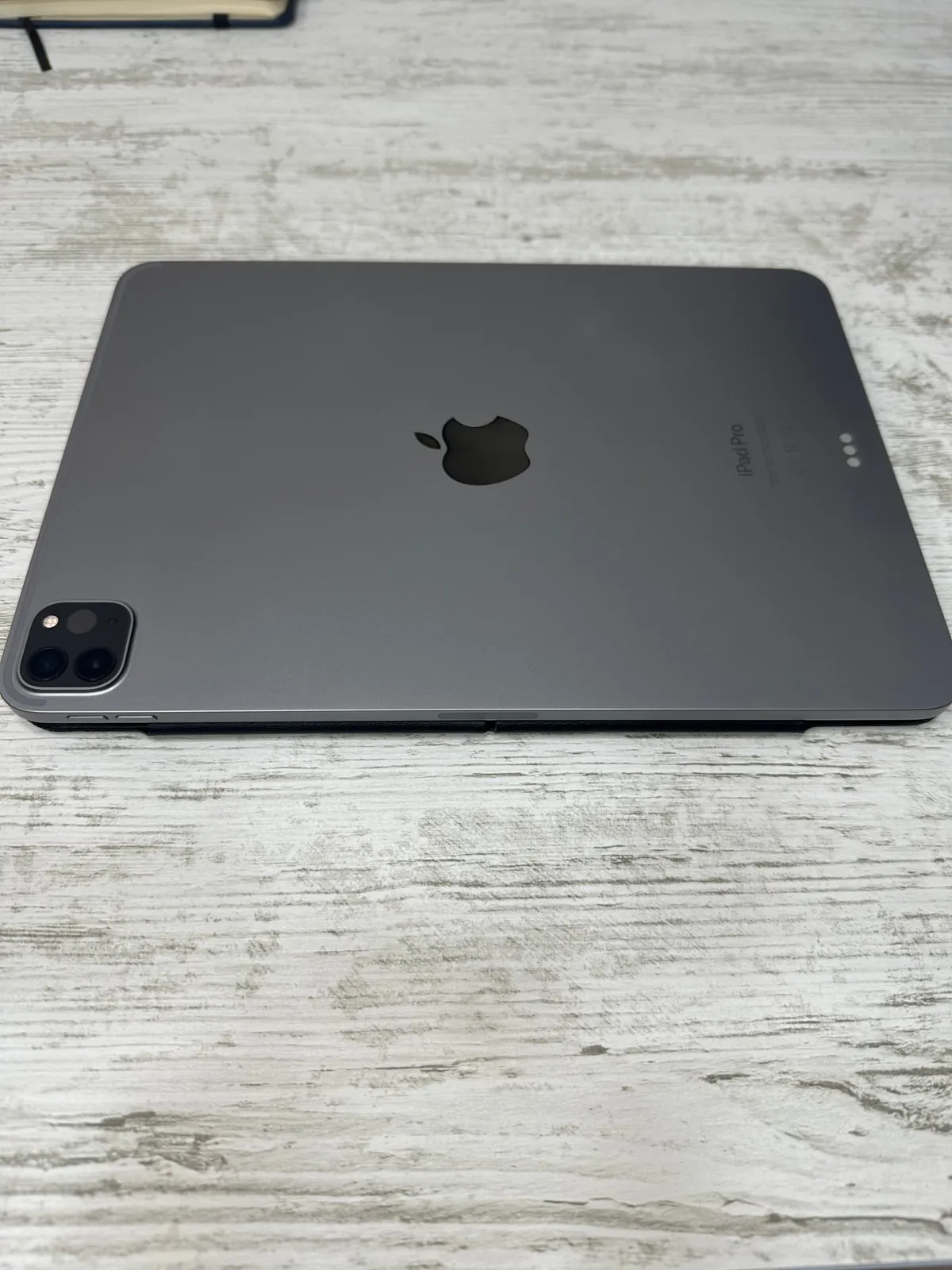 IPad Pro 11 M2 и Apple Watch Series 7 2
